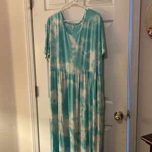 Maxi Dress tye dye 5x, fits like a 4x